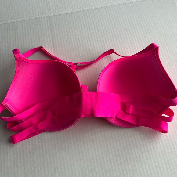 La Senza Beyond Sexy Hot Pink Bra - Picture 2 of 8
